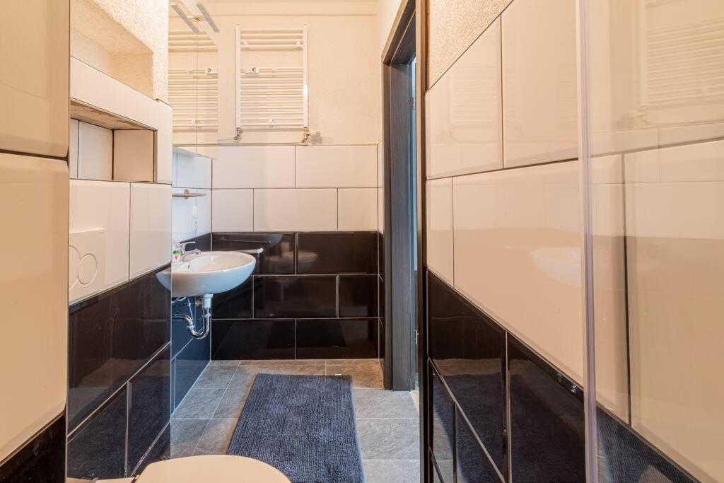 Gemuetliches Apartment In Neuwied Zewnętrze zdjęcie